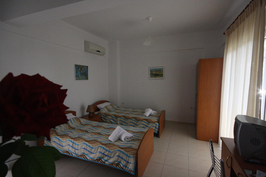 Pavloudis Apartments Psakoudia Chambre photo